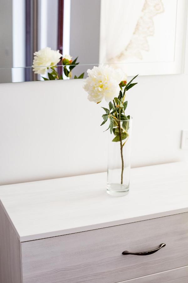לבוב Beautiful Apartments In The Center מראה חיצוני תמונה