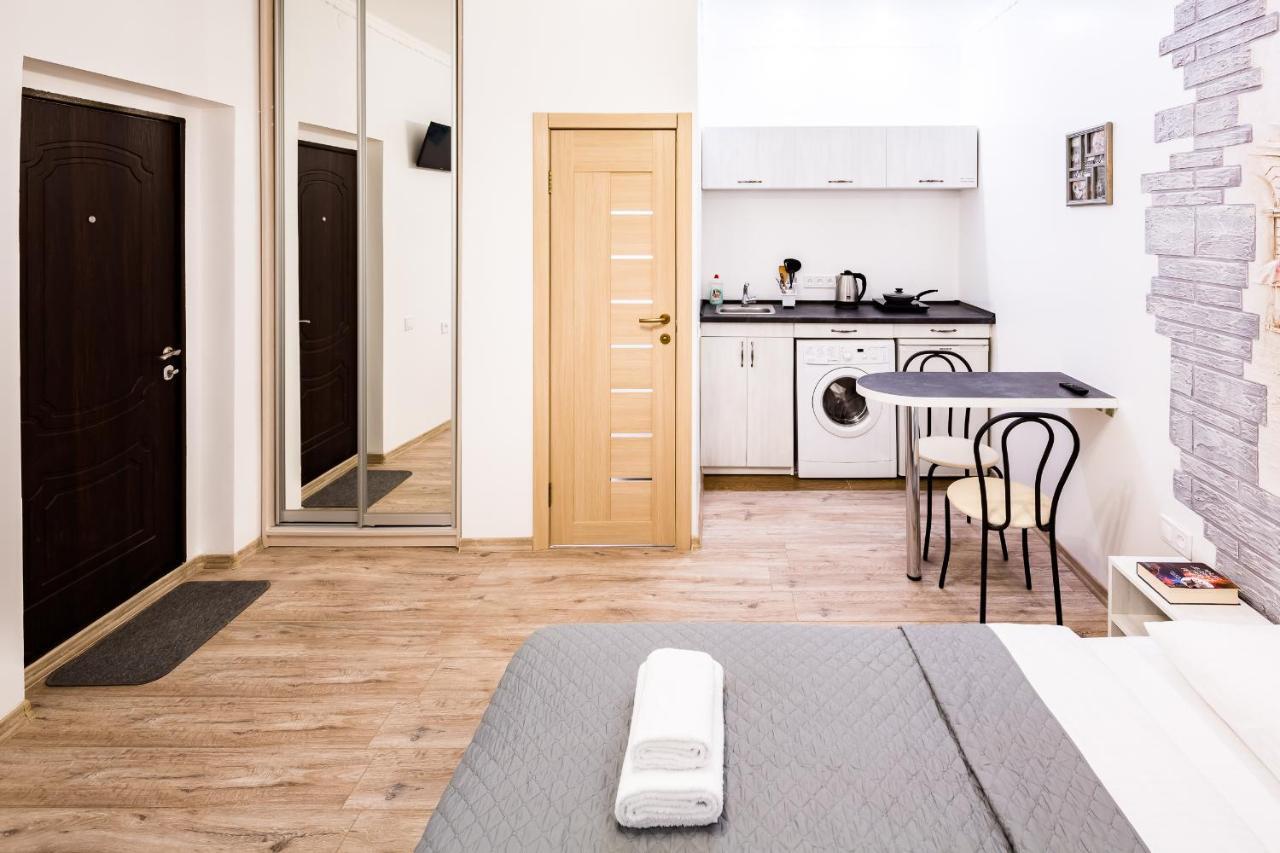 לבוב Beautiful Apartments In The Center מראה חיצוני תמונה
